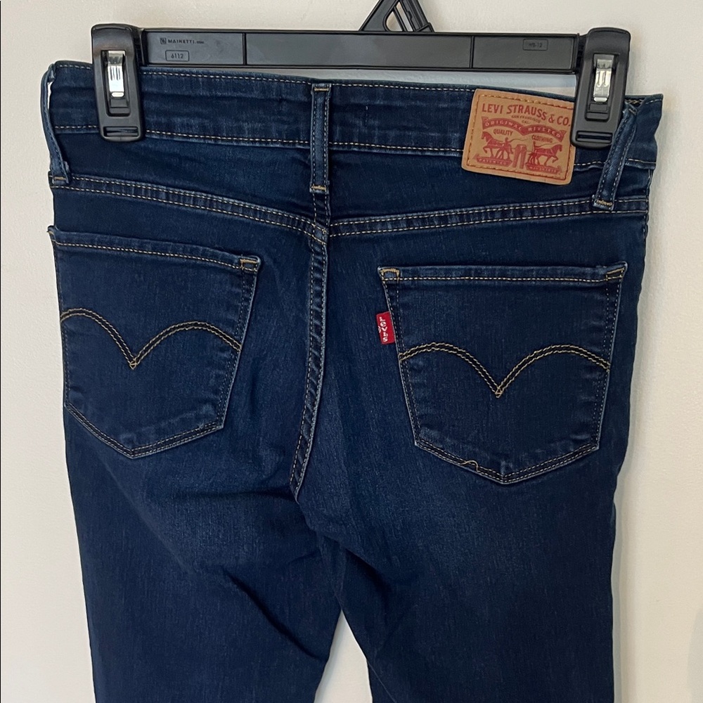 Sold!! Women's Levi’s 711 skinny Dark Blue Jeans - Picture 4 of 7